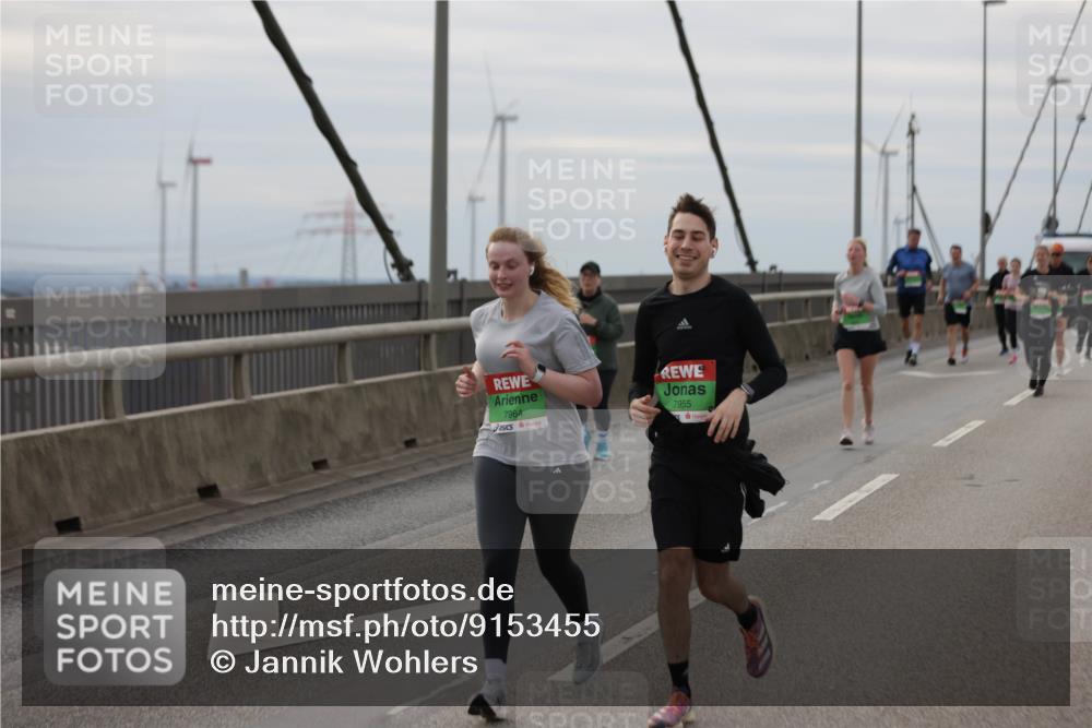 03.10.2025 - Köhlbrandbrückenlauf Jannik Wohlers http://msf.ph/oto/9153455 03.10.2025 16:04:12 Position 1 7964, 7955 meine-sportfotos.de