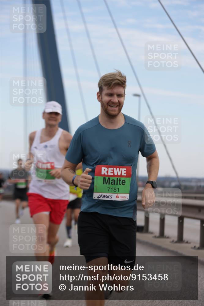 03.10.2025 - Köhlbrandbrückenlauf Jannik Wohlers http://msf.ph/oto/9153458 03.10.2025 15:19:20 Position 1 7181 meine-sportfotos.de