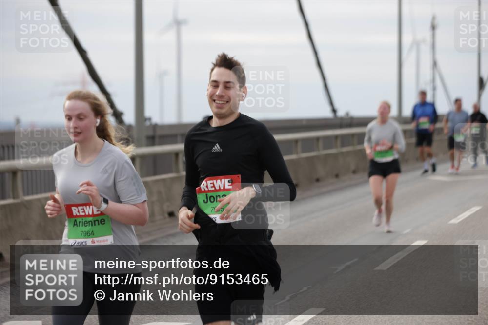 03.10.2025 - Köhlbrandbrückenlauf Jannik Wohlers http://msf.ph/oto/9153465 03.10.2025 16:04:13 Position 1 7964, 755 meine-sportfotos.de