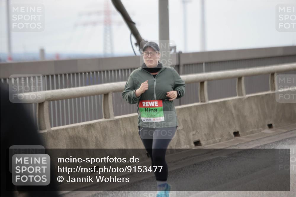 03.10.2025 - Köhlbrandbrückenlauf Jannik Wohlers http://msf.ph/oto/9153477 03.10.2025 16:04:14 Position 1 8183 meine-sportfotos.de