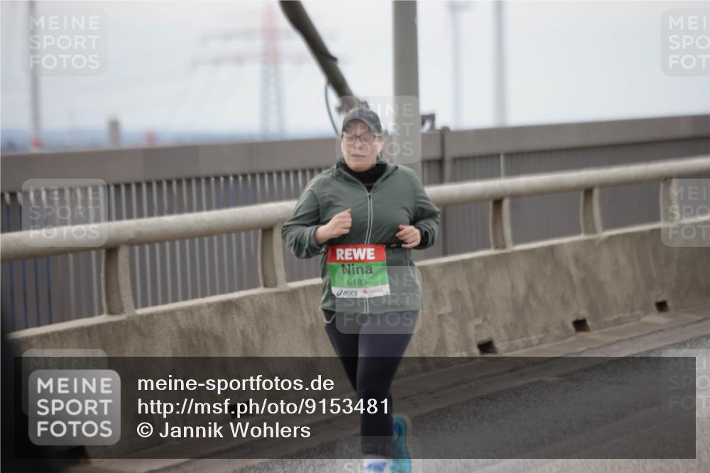03.10.2025 - Köhlbrandbrückenlauf Jannik Wohlers http://msf.ph/oto/9153481 03.10.2025 16:04:14 Position 1 8183 meine-sportfotos.de