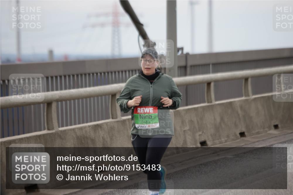 03.10.2025 - Köhlbrandbrückenlauf Jannik Wohlers http://msf.ph/oto/9153483 03.10.2025 16:04:14 Position 1 8183 meine-sportfotos.de