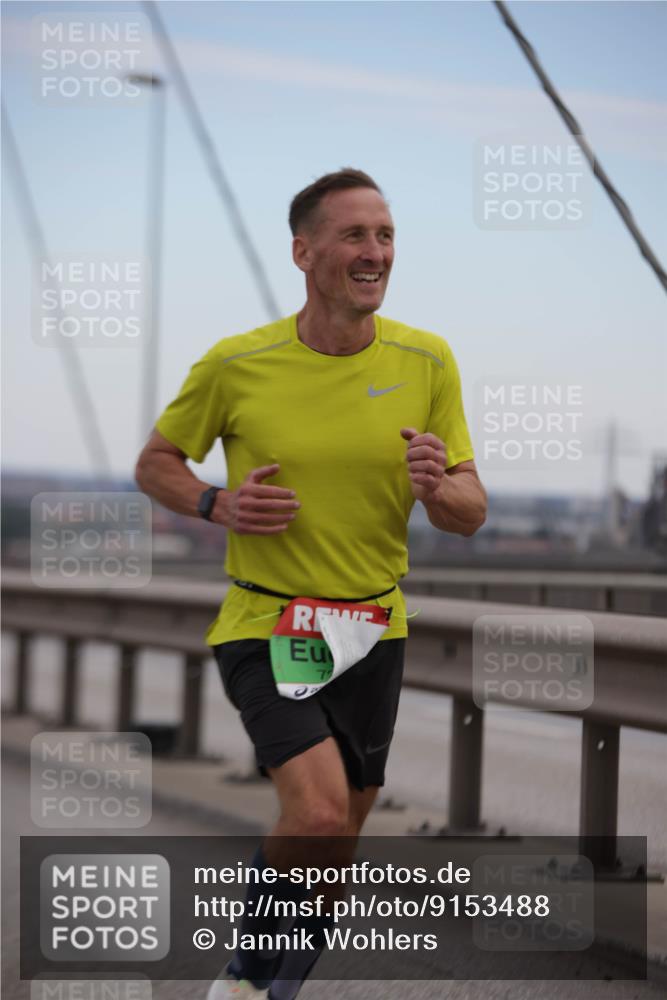 03.10.2025 - Köhlbrandbrückenlauf Jannik Wohlers http://msf.ph/oto/9153488 03.10.2025 15:19:22 Position 1 7 meine-sportfotos.de