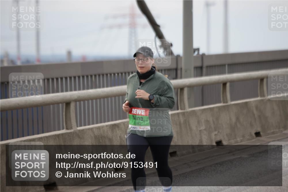 03.10.2025 - Köhlbrandbrückenlauf Jannik Wohlers http://msf.ph/oto/9153491 03.10.2025 16:04:15 Position 1 8183 meine-sportfotos.de