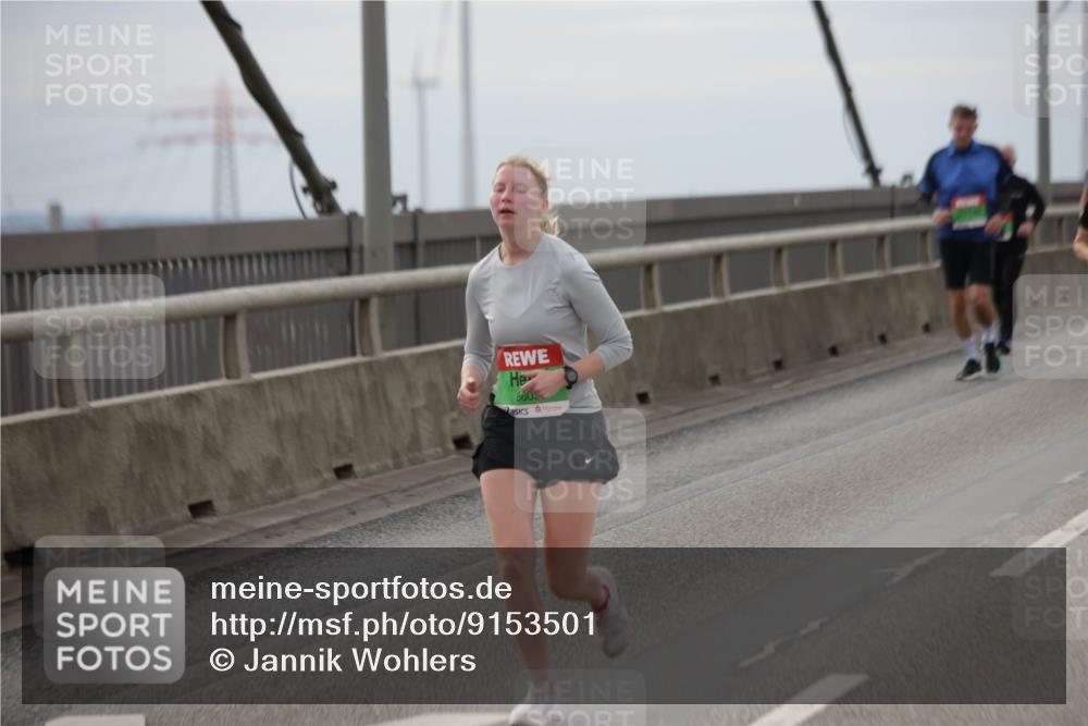 03.10.2025 - Köhlbrandbrückenlauf Jannik Wohlers http://msf.ph/oto/9153501 03.10.2025 16:04:16 Position 1 860 meine-sportfotos.de