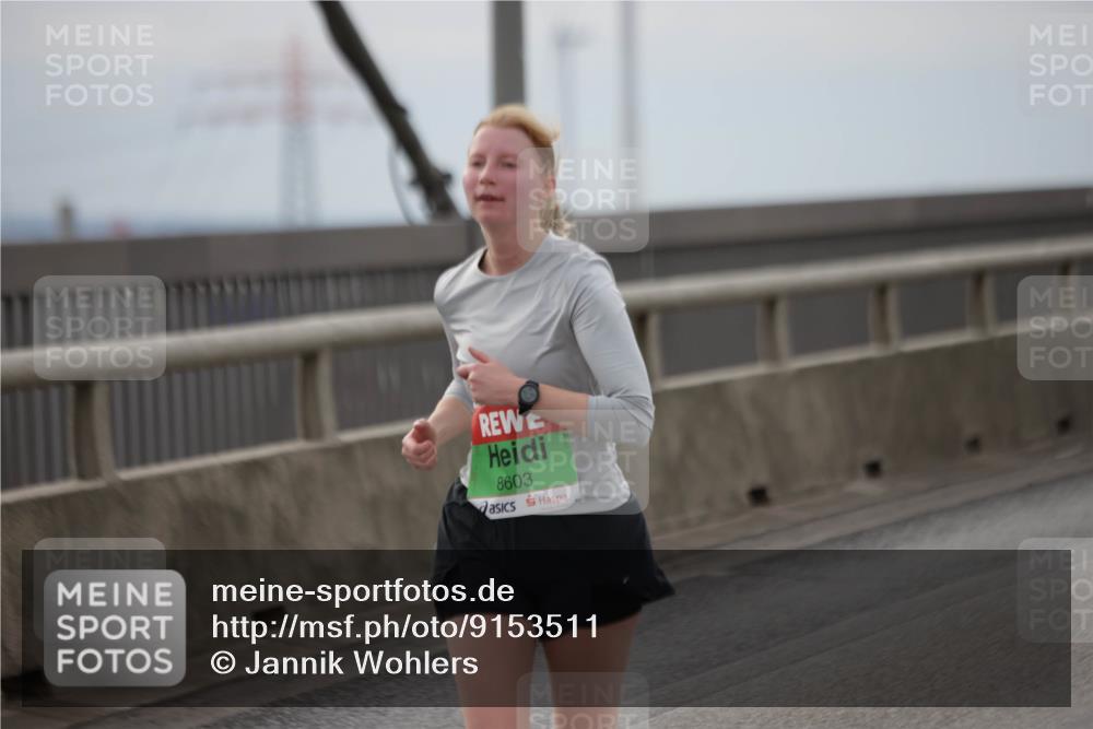 03.10.2025 - Köhlbrandbrückenlauf Jannik Wohlers http://msf.ph/oto/9153511 03.10.2025 16:04:17 Position 1 8603 meine-sportfotos.de