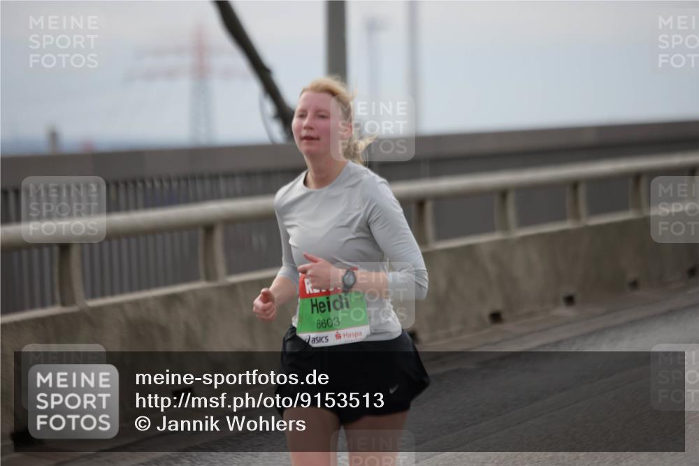 03.10.2025 - Köhlbrandbrückenlauf Jannik Wohlers http://msf.ph/oto/9153513 03.10.2025 16:04:17 Position 1 8603 meine-sportfotos.de