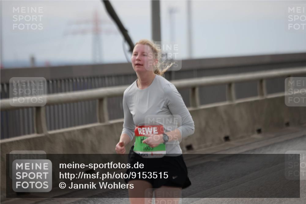 03.10.2025 - Köhlbrandbrückenlauf Jannik Wohlers http://msf.ph/oto/9153515 03.10.2025 16:04:17 Position 1 8605 meine-sportfotos.de