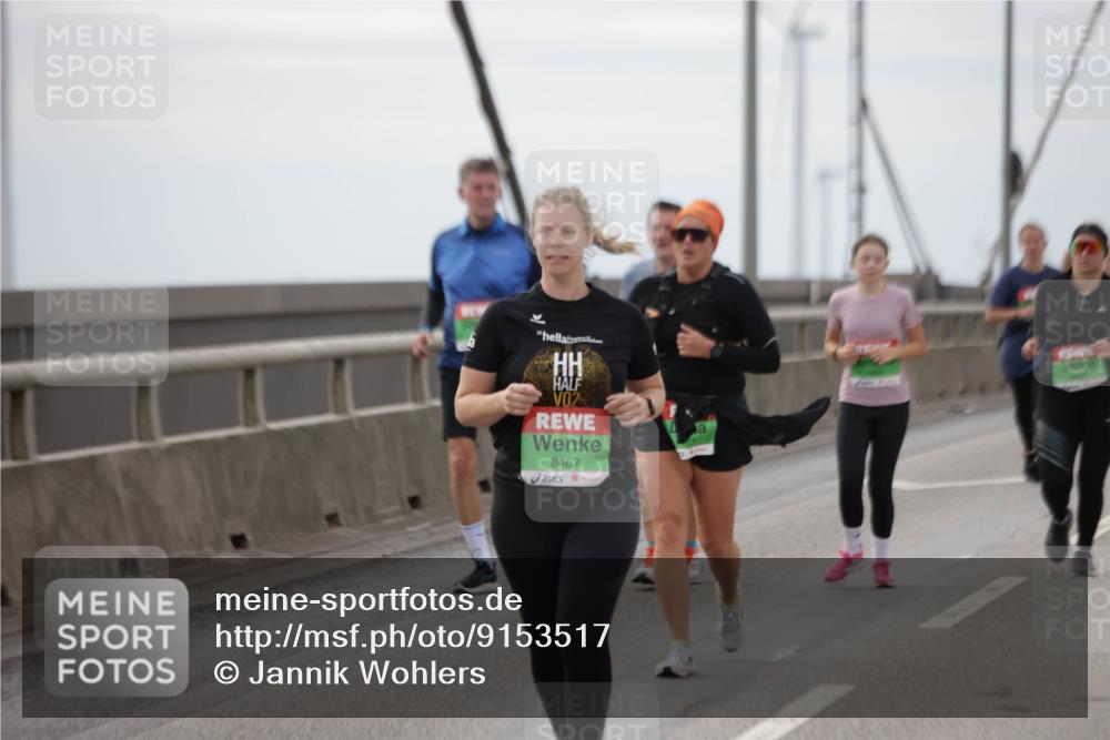 03.10.2025 - Köhlbrandbrückenlauf Jannik Wohlers http://msf.ph/oto/9153517 03.10.2025 16:04:19 Position 1 8467 meine-sportfotos.de