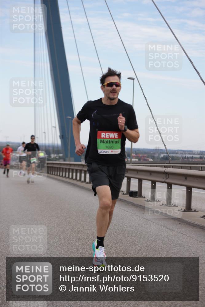 03.10.2025 - Köhlbrandbrückenlauf Jannik Wohlers http://msf.ph/oto/9153520 03.10.2025 15:19:24 Position 1 7026 meine-sportfotos.de