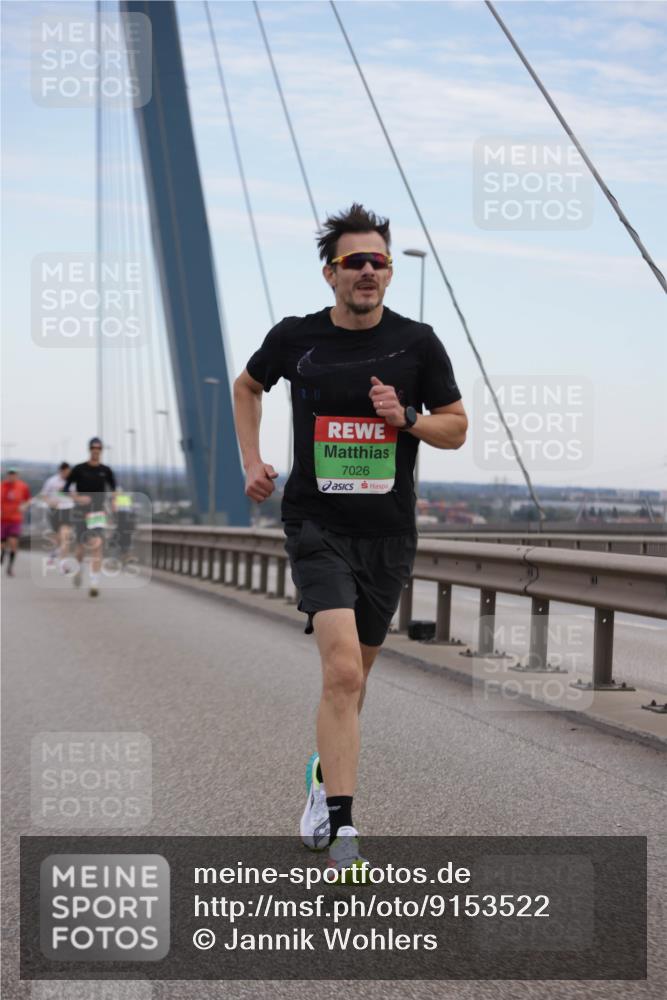 03.10.2025 - Köhlbrandbrückenlauf Jannik Wohlers http://msf.ph/oto/9153522 03.10.2025 15:19:24 Position 1 7026 meine-sportfotos.de