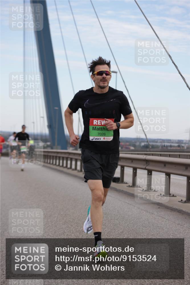 03.10.2025 - Köhlbrandbrückenlauf Jannik Wohlers http://msf.ph/oto/9153524 03.10.2025 15:19:24 Position 1 7026 meine-sportfotos.de