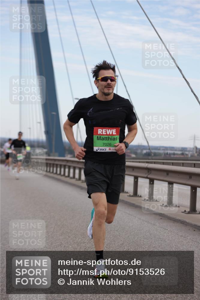 03.10.2025 - Köhlbrandbrückenlauf Jannik Wohlers http://msf.ph/oto/9153526 03.10.2025 15:19:24 Position 1 7026 meine-sportfotos.de