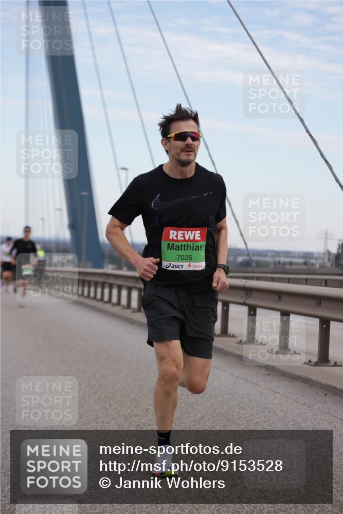 03.10.2025 - Köhlbrandbrückenlauf Jannik Wohlers http://msf.ph/oto/9153528 03.10.2025 15:19:24 Position 1 7026 meine-sportfotos.de