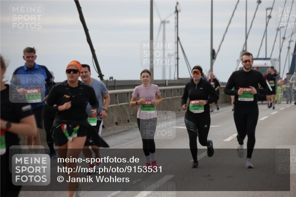 03.10.2025 - Köhlbrandbrückenlauf Jannik Wohlers http://msf.ph/oto/9153531 03.10.2025 16:04:20 Position 1 7900, 8586, 8583 meine-sportfotos.de