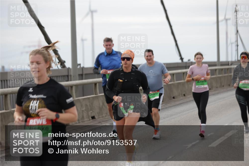 03.10.2025 - Köhlbrandbrückenlauf Jannik Wohlers http://msf.ph/oto/9153537 03.10.2025 16:04:21 Position 1 11143, 7900 meine-sportfotos.de