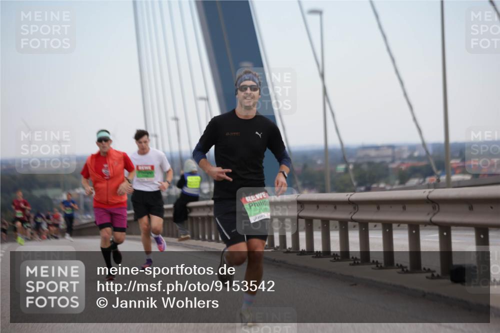 03.10.2025 - Köhlbrandbrückenlauf Jannik Wohlers http://msf.ph/oto/9153542 03.10.2025 15:19:27 Position 1 7118 meine-sportfotos.de