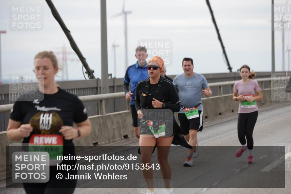 03.10.2025 - Köhlbrandbrückenlauf Jannik Wohlers http://msf.ph/oto/9153543 03.10.2025 16:04:21 Position 1 7905, 7900 meine-sportfotos.de