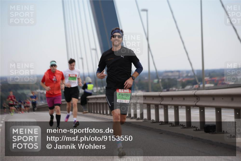 03.10.2025 - Köhlbrandbrückenlauf Jannik Wohlers http://msf.ph/oto/9153550 03.10.2025 15:19:27 Position 1 7118 meine-sportfotos.de