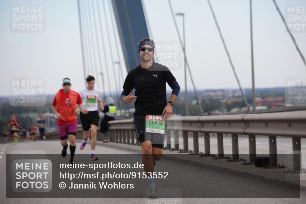 03.10.2025 - Köhlbrandbrückenlauf Jannik Wohlers http://msf.ph/oto/9153552 03.10.2025 15:19:27 Position 1 7118 meine-sportfotos.de