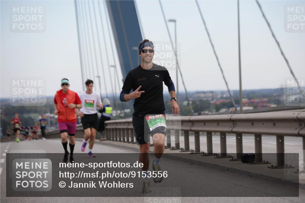 03.10.2025 - Köhlbrandbrückenlauf Jannik Wohlers http://msf.ph/oto/9153556 03.10.2025 15:19:28 Position 1 7118 meine-sportfotos.de