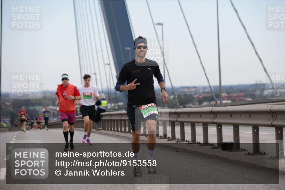 03.10.2025 - Köhlbrandbrückenlauf Jannik Wohlers http://msf.ph/oto/9153558 03.10.2025 15:19:28 Position 1 7118 meine-sportfotos.de