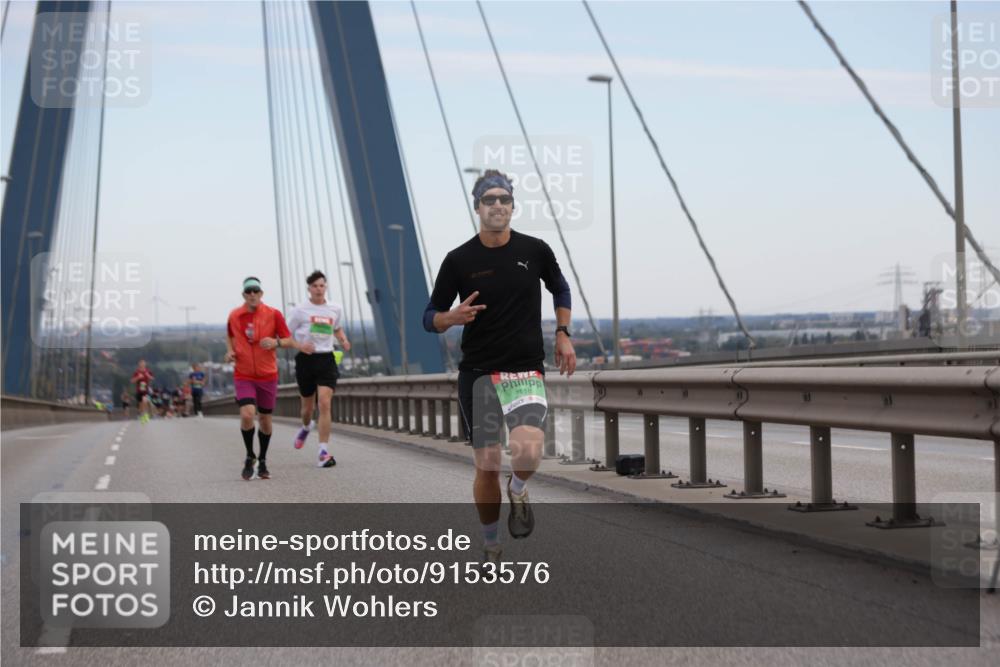 03.10.2025 - Köhlbrandbrückenlauf Jannik Wohlers http://msf.ph/oto/9153576 03.10.2025 15:19:28 Position 1 7118 meine-sportfotos.de