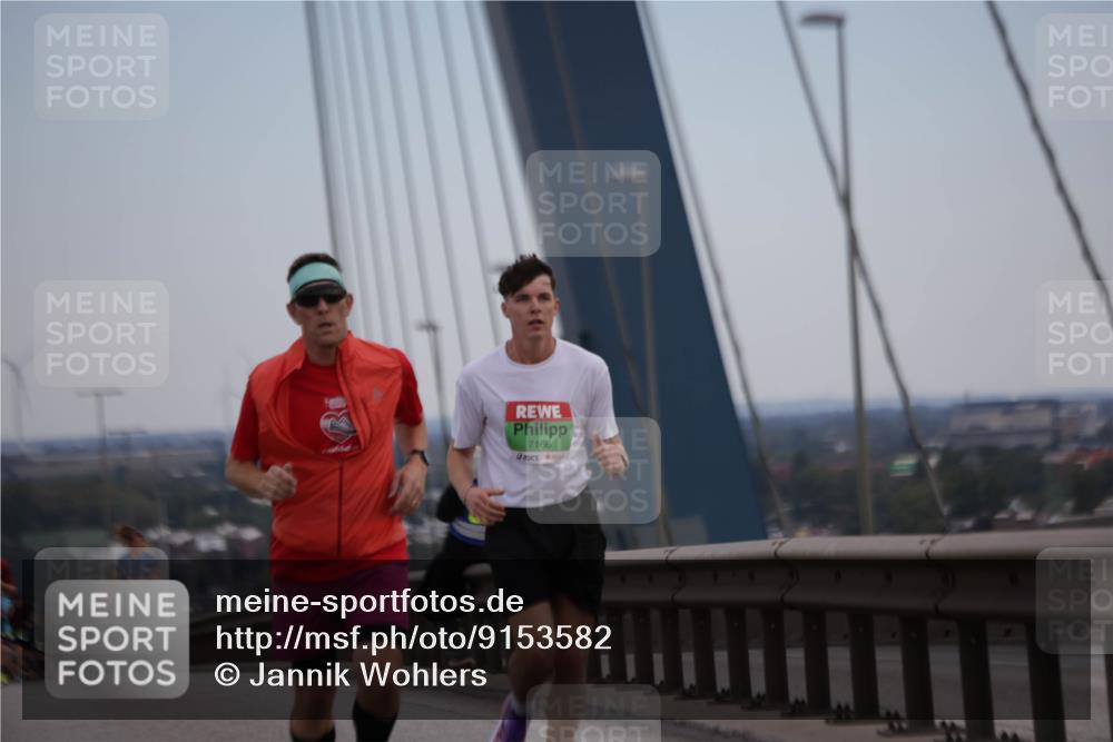 03.10.2025 - Köhlbrandbrückenlauf Jannik Wohlers http://msf.ph/oto/9153582 03.10.2025 15:19:29 Position 1 7166 meine-sportfotos.de