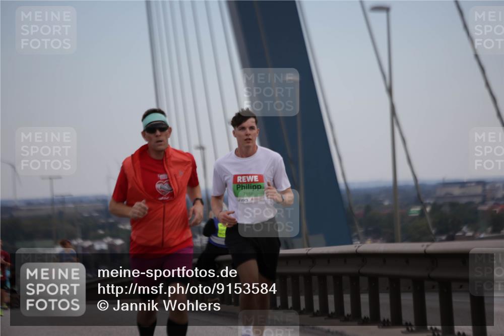 03.10.2025 - Köhlbrandbrückenlauf Jannik Wohlers http://msf.ph/oto/9153584 03.10.2025 15:19:29 Position 1 7166 meine-sportfotos.de