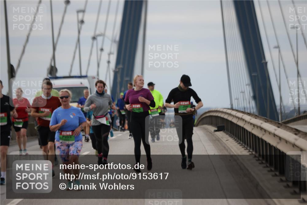 03.10.2025 - Köhlbrandbrückenlauf Jannik Wohlers http://msf.ph/oto/9153617 03.10.2025 16:04:31 Position 1 387 meine-sportfotos.de