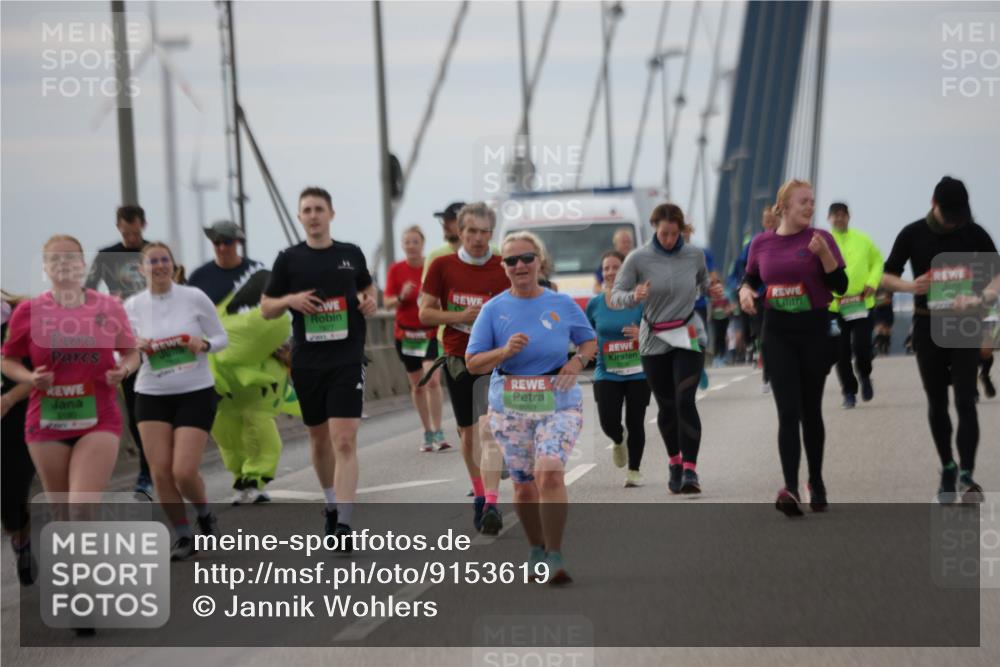 03.10.2025 - Köhlbrandbrückenlauf Jannik Wohlers http://msf.ph/oto/9153619 03.10.2025 16:04:32 Position 1 8069 meine-sportfotos.de