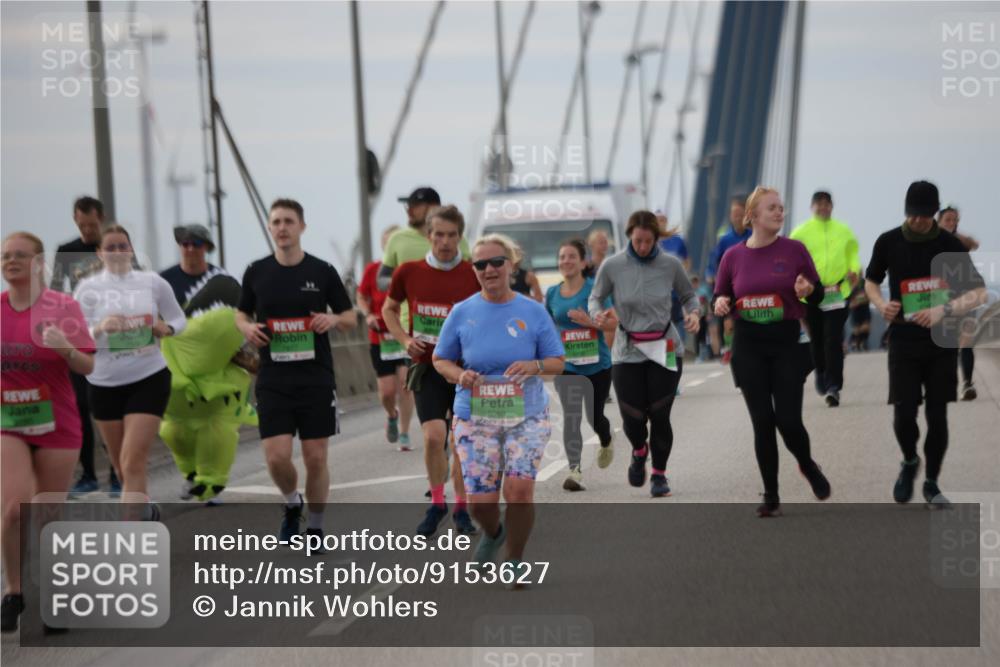 03.10.2025 - Köhlbrandbrückenlauf Jannik Wohlers http://msf.ph/oto/9153627 03.10.2025 16:04:32 Position 1 8069 meine-sportfotos.de