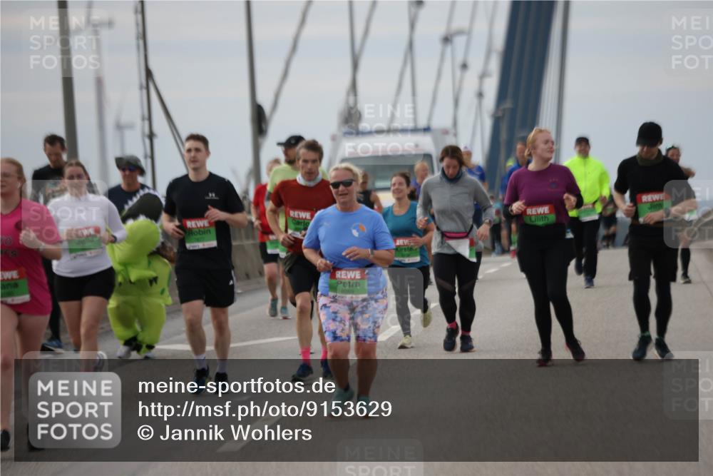 03.10.2025 - Köhlbrandbrückenlauf Jannik Wohlers http://msf.ph/oto/9153629 03.10.2025 16:04:32 Position 1 8069 meine-sportfotos.de