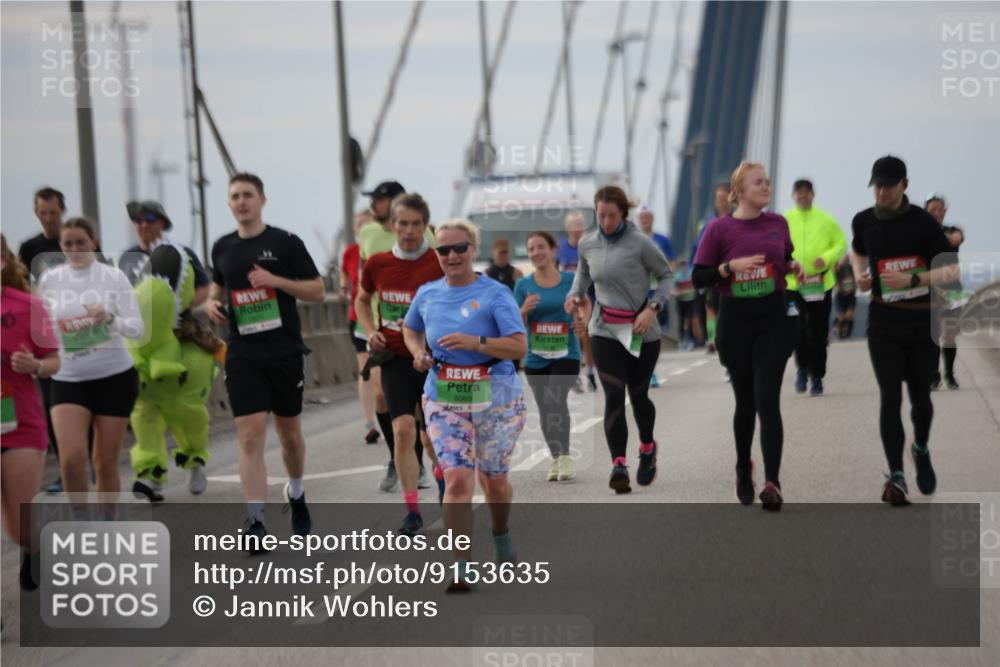 03.10.2025 - Köhlbrandbrückenlauf Jannik Wohlers http://msf.ph/oto/9153635 03.10.2025 16:04:32 Position 1 8069 meine-sportfotos.de