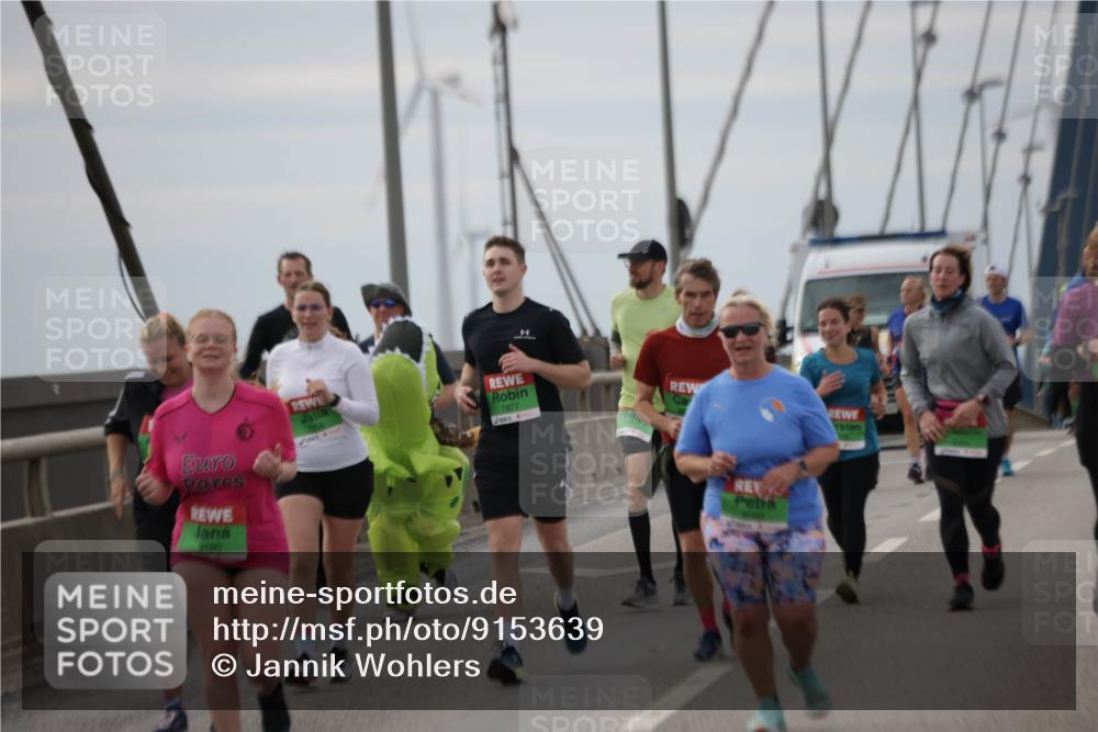03.10.2025 - Köhlbrandbrückenlauf Jannik Wohlers http://msf.ph/oto/9153639 03.10.2025 16:04:33 Position 1 180, 7877 meine-sportfotos.de