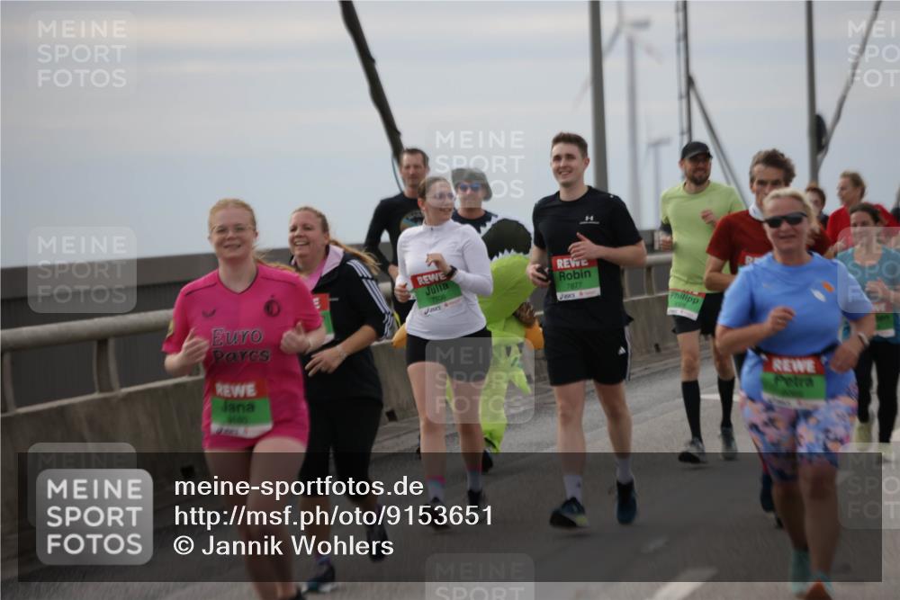 03.10.2025 - Köhlbrandbrückenlauf Jannik Wohlers http://msf.ph/oto/9153651 03.10.2025 16:04:35 Position 1 9180, 7706, 7877 meine-sportfotos.de