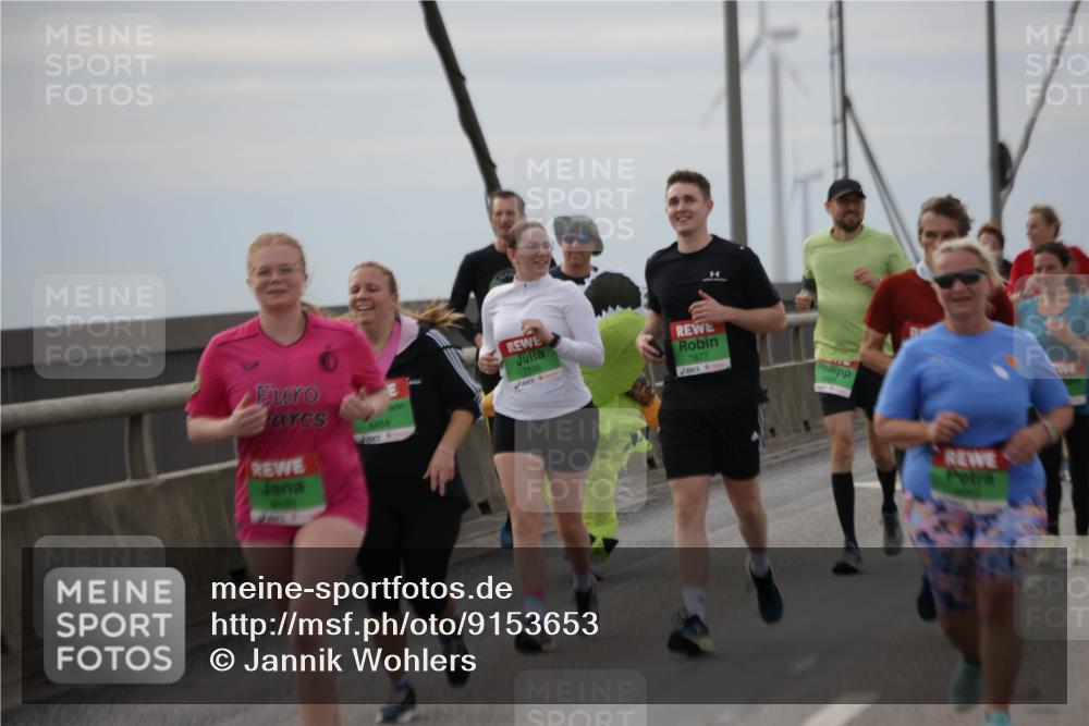 03.10.2025 - Köhlbrandbrückenlauf Jannik Wohlers http://msf.ph/oto/9153653 03.10.2025 16:04:35 Position 1 914, 8454, 7706, 7877 meine-sportfotos.de