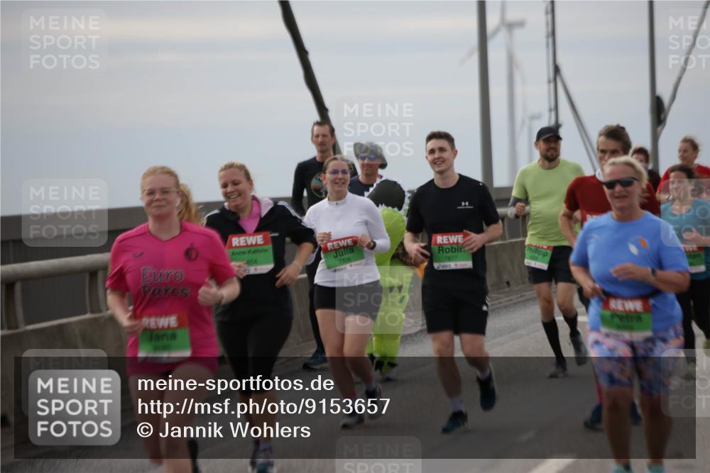 03.10.2025 - Köhlbrandbrückenlauf Jannik Wohlers http://msf.ph/oto/9153657 03.10.2025 16:04:35 Position 1 454, 7706, 7877 meine-sportfotos.de