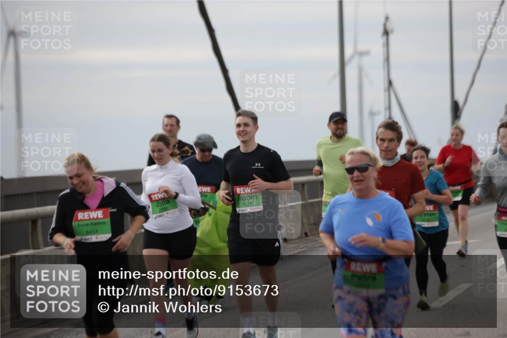 03.10.2025 - Köhlbrandbrückenlauf Jannik Wohlers http://msf.ph/oto/9153673 03.10.2025 16:04:36 Position 1 8454, 7706, 1, 7877 meine-sportfotos.de