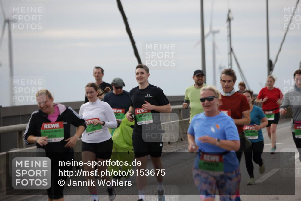 03.10.2025 - Köhlbrandbrückenlauf Jannik Wohlers http://msf.ph/oto/9153675 03.10.2025 16:04:36 Position 1 8454, 7706, 7877 meine-sportfotos.de