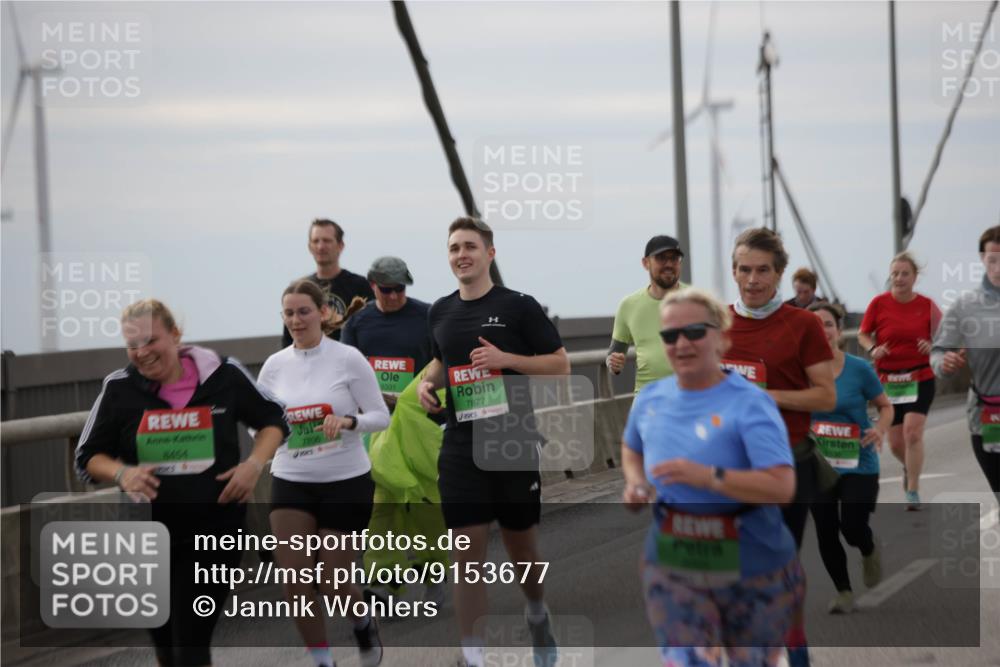 03.10.2025 - Köhlbrandbrückenlauf Jannik Wohlers http://msf.ph/oto/9153677 03.10.2025 16:04:36 Position 1 8454, 7706, 9331, 7877 meine-sportfotos.de