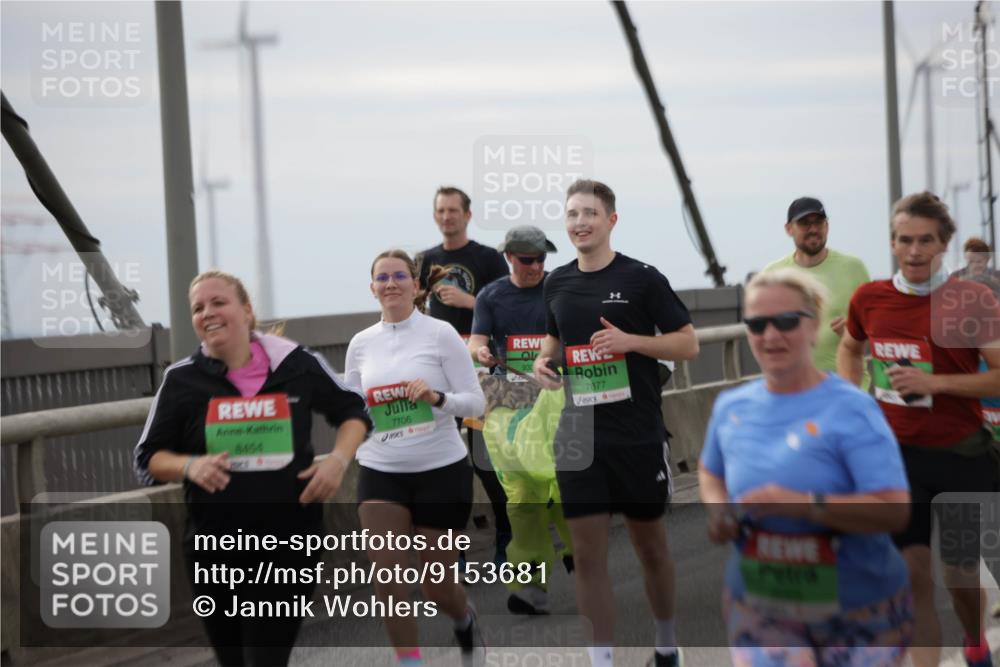 03.10.2025 - Köhlbrandbrückenlauf Jannik Wohlers http://msf.ph/oto/9153681 03.10.2025 16:04:37 Position 1 8454, 7706, 7877 meine-sportfotos.de
