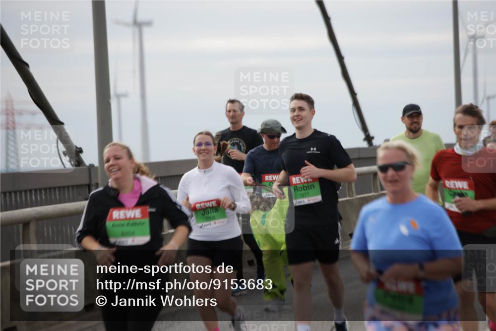 03.10.2025 - Köhlbrandbrückenlauf Jannik Wohlers http://msf.ph/oto/9153683 03.10.2025 16:04:37 Position 1 8454, 7877, 7706 meine-sportfotos.de