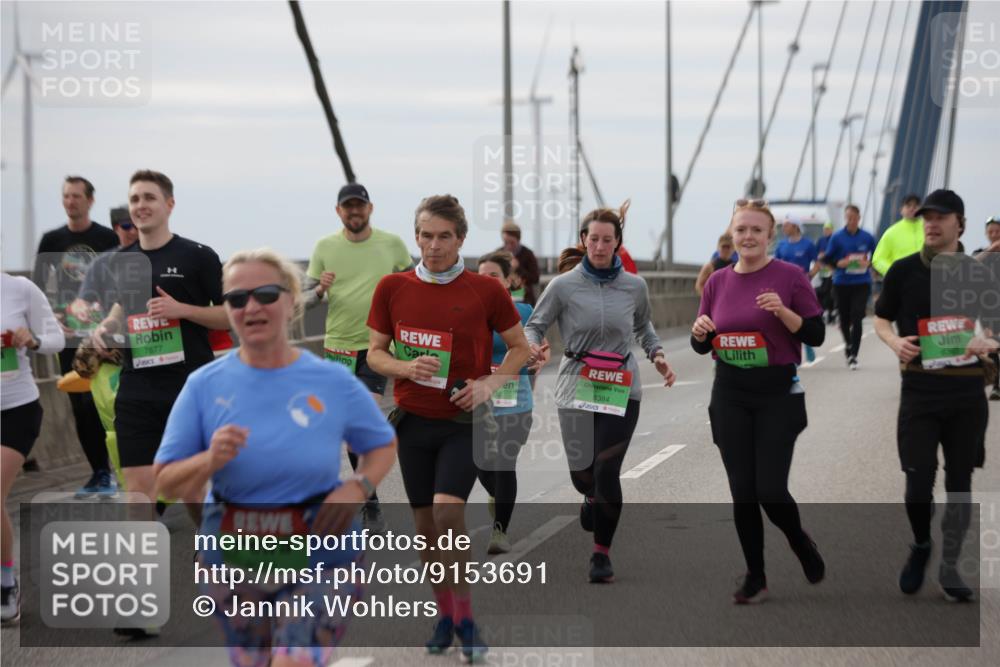 03.10.2025 - Köhlbrandbrückenlauf Jannik Wohlers http://msf.ph/oto/9153691 03.10.2025 16:04:38 Position 1 7877, 8384 meine-sportfotos.de