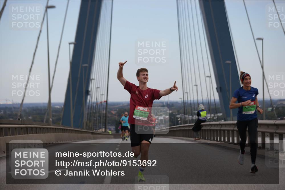 03.10.2025 - Köhlbrandbrückenlauf Jannik Wohlers http://msf.ph/oto/9153692 03.10.2025 15:19:42 Position 1 9269 meine-sportfotos.de