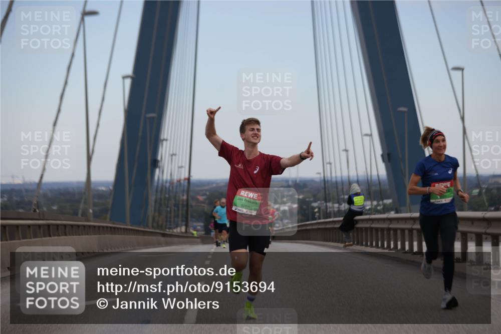 03.10.2025 - Köhlbrandbrückenlauf Jannik Wohlers http://msf.ph/oto/9153694 03.10.2025 15:19:42 Position 1 9269 meine-sportfotos.de