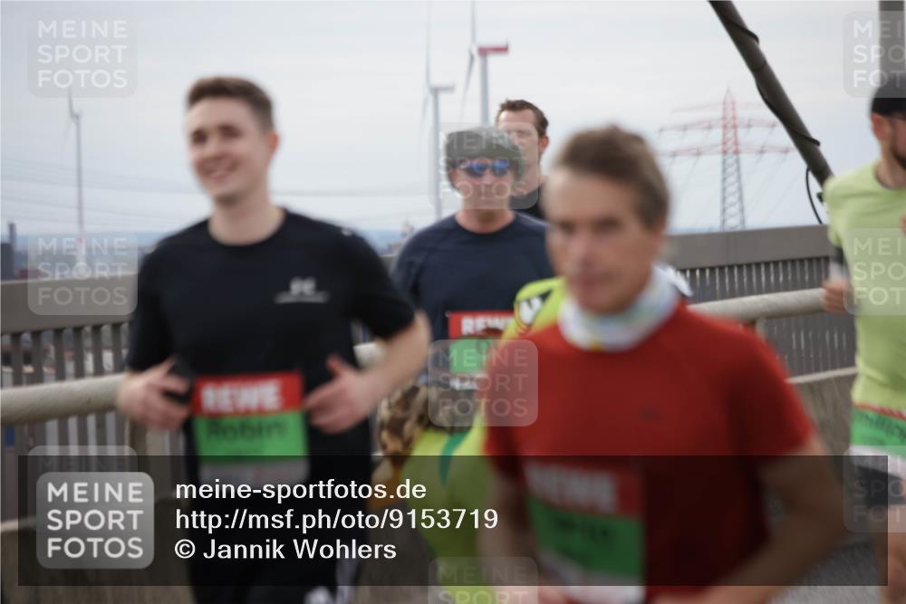 03.10.2025 - Köhlbrandbrückenlauf Jannik Wohlers http://msf.ph/oto/9153719 03.10.2025 16:04:41 Position 1  meine-sportfotos.de
