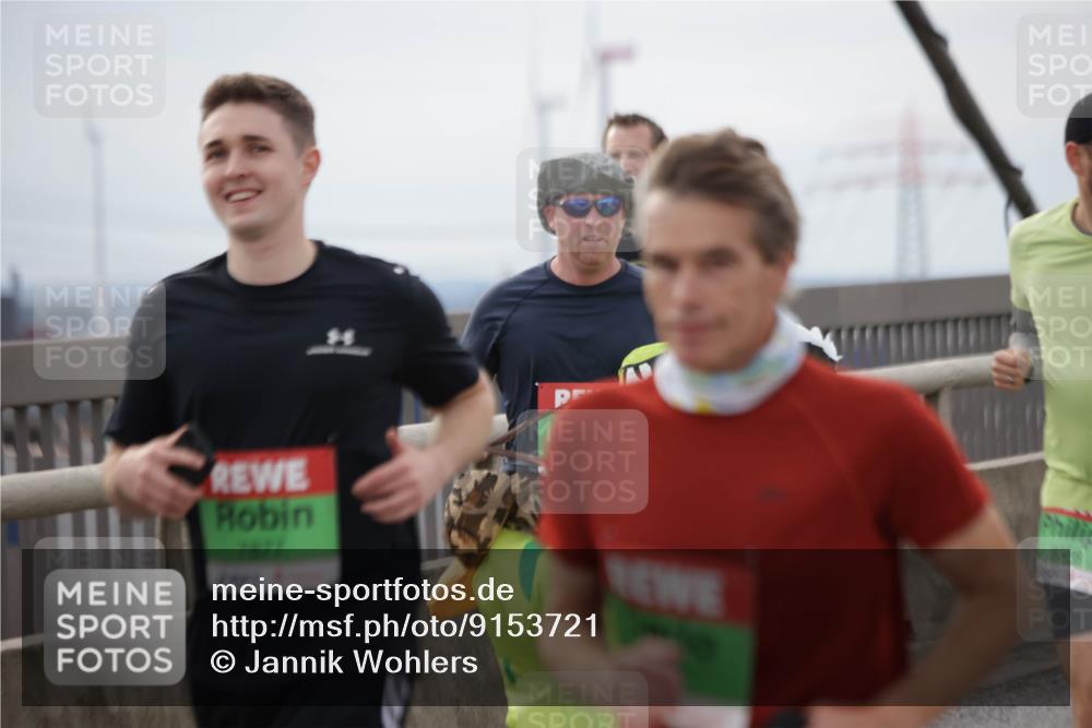 03.10.2025 - Köhlbrandbrückenlauf Jannik Wohlers http://msf.ph/oto/9153721 03.10.2025 16:04:41 Position 1 7871 meine-sportfotos.de