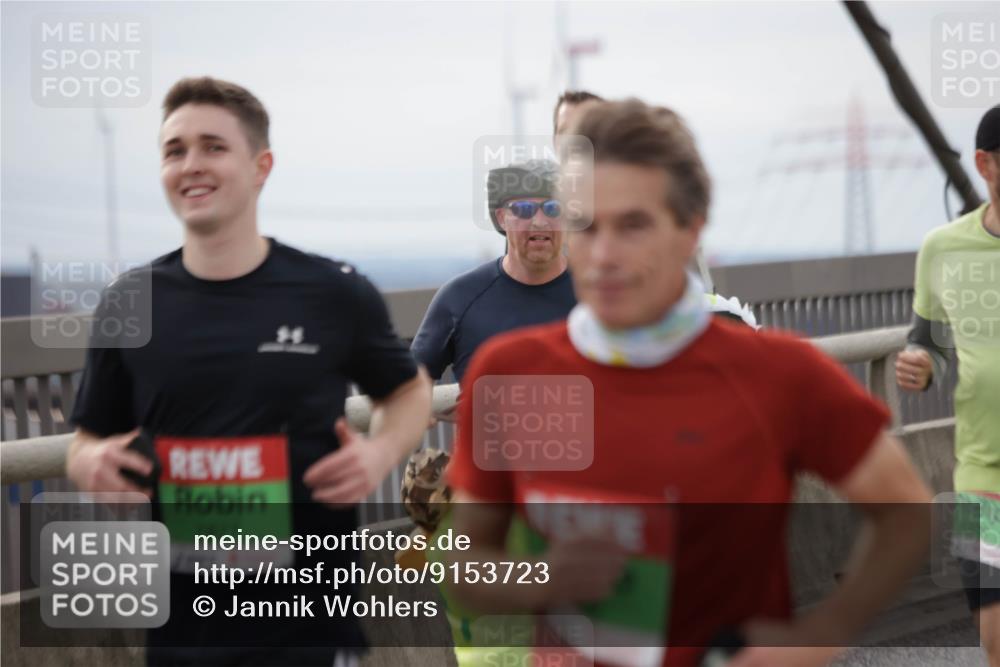 03.10.2025 - Köhlbrandbrückenlauf Jannik Wohlers http://msf.ph/oto/9153723 03.10.2025 16:04:41 Position 1 1871 meine-sportfotos.de