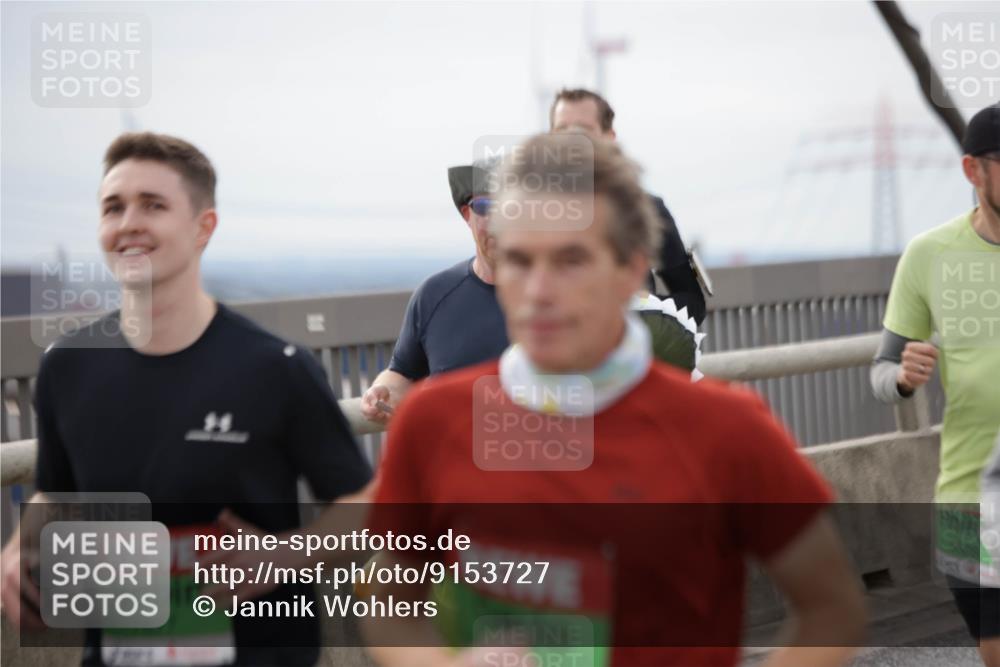 03.10.2025 - Köhlbrandbrückenlauf Jannik Wohlers http://msf.ph/oto/9153727 03.10.2025 16:04:41 Position 1  meine-sportfotos.de